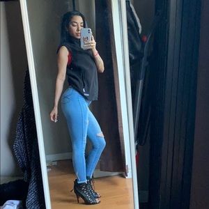 BLACK PATAGONIA SLEEVELESS SWEATER